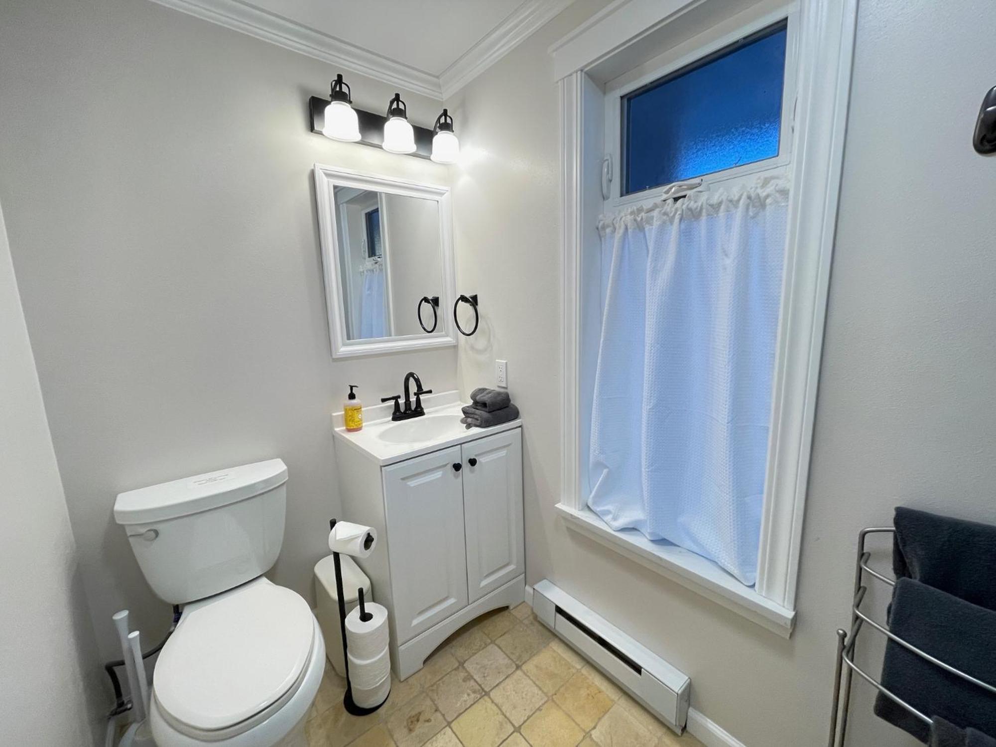 Puget Sound Chic Romantic Cottage With Private Beach Access & Gated Entry Port Ludlow Exterior foto